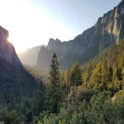 Sonnenaufgang im Yosemite-Nationalpark